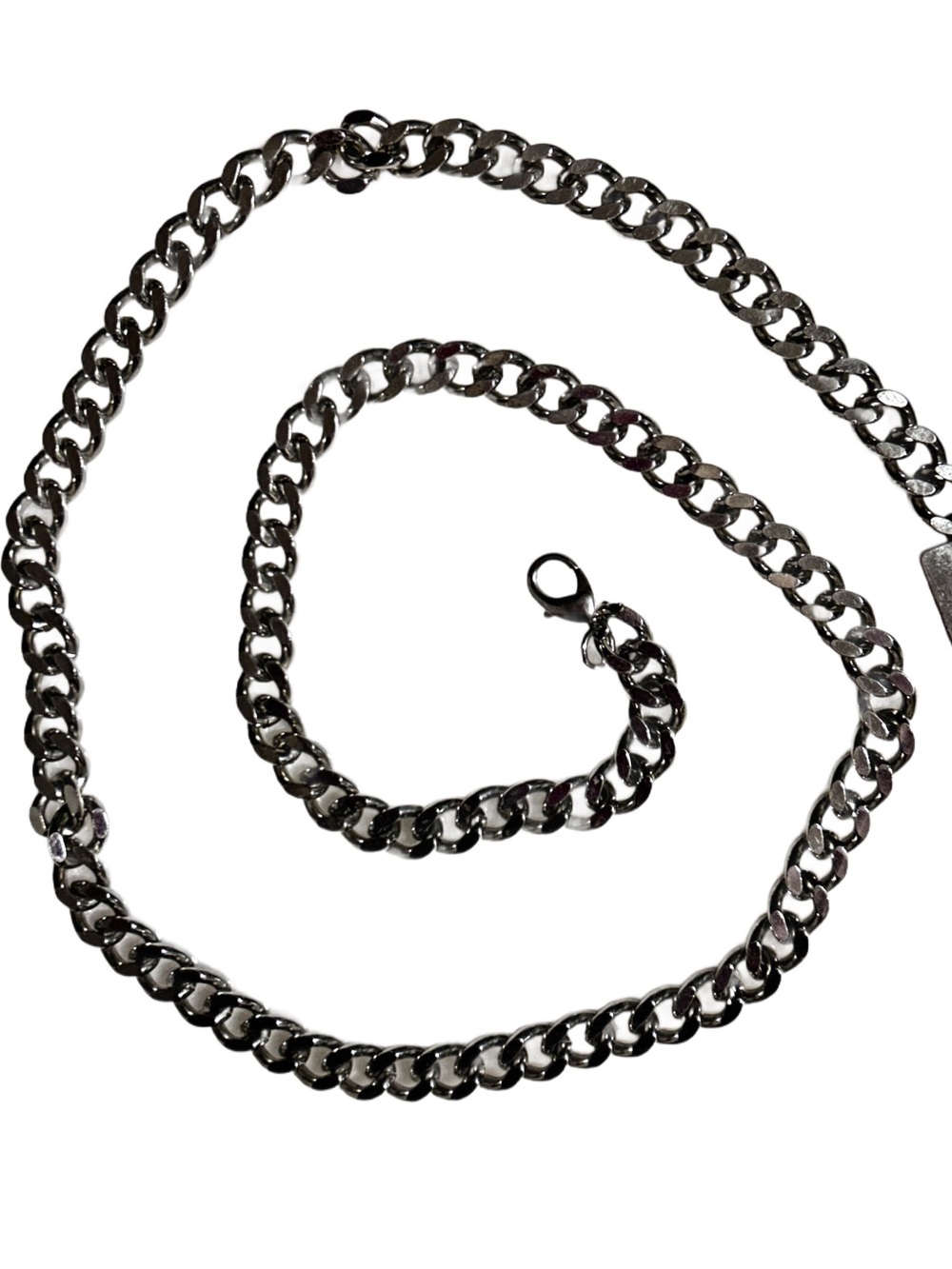 PE ~ Women’s Medium (Waist Adjusted: 23-36”) ~ Silver Tone Thick Chain Belt
